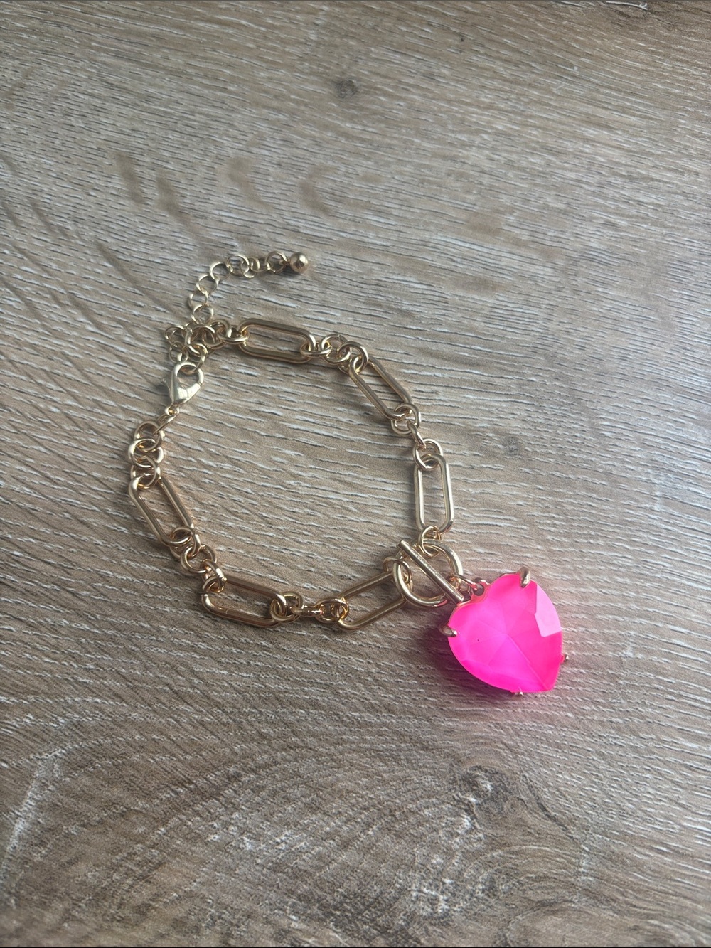 Gold-Link Bracelet with Hot Pink Heart Pendant